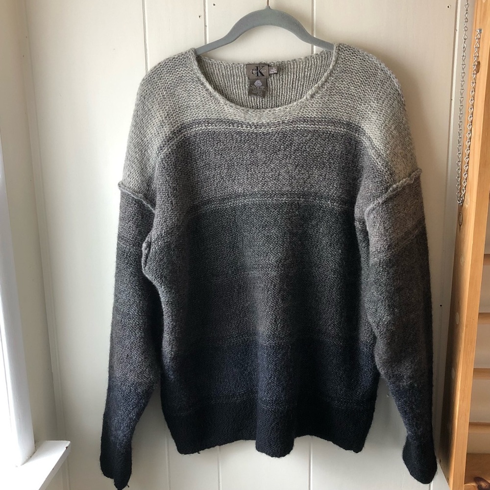 *Calvin Klein Grey Black Unisex 100% Wool Reverse Knit Women’s size L Sweater